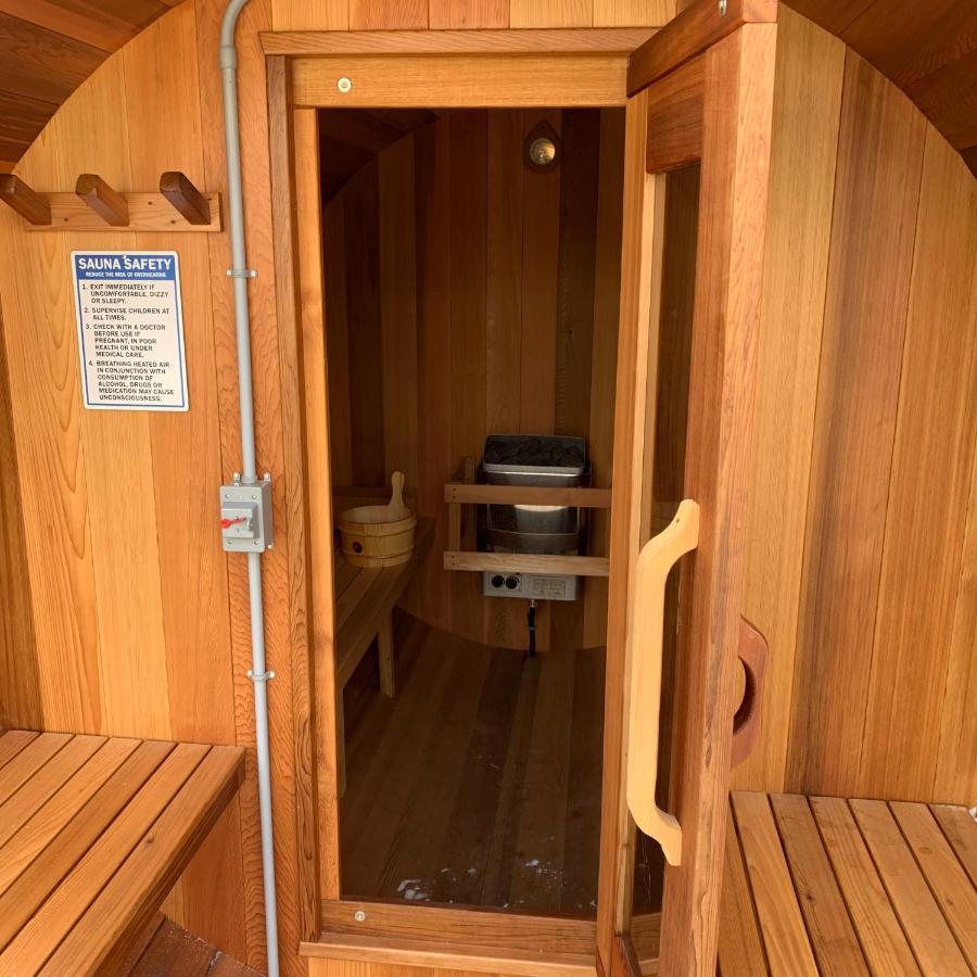 Dragonfly Inn Loft Suite Sherwood Park Εξωτερικό φωτογραφία