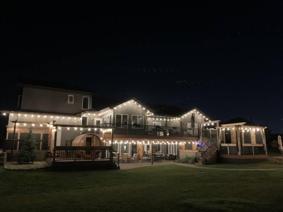 Dragonfly Inn Loft Suite Sherwood Park Εξωτερικό φωτογραφία