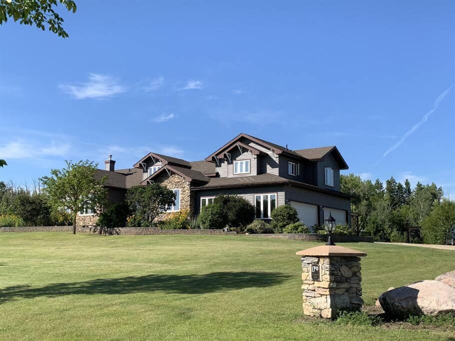 Dragonfly Inn Loft Suite Sherwood Park Εξωτερικό φωτογραφία